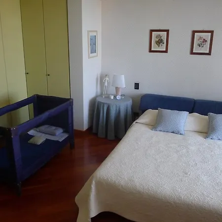 Bed & Breakfast La Corte Dei Gelsomini